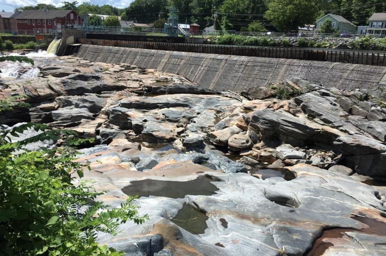 Blooming Inn Shelburne Falls Dış mekan fotoğraf