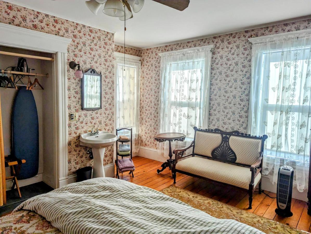 Blooming Inn Shelburne Falls Dış mekan fotoğraf
