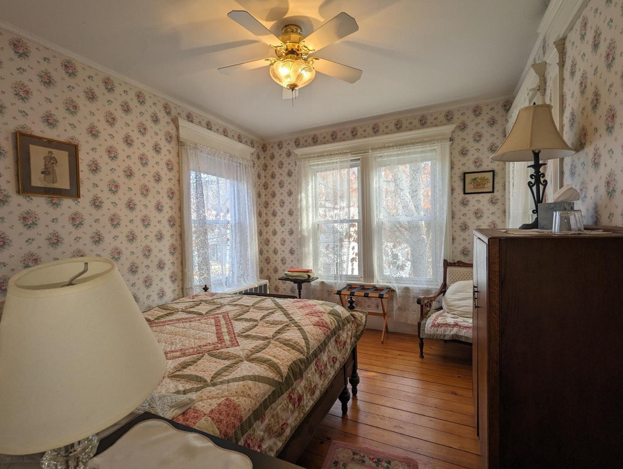 Blooming Inn Shelburne Falls Dış mekan fotoğraf